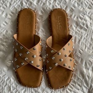 NWOT Nicole Miller Sandals